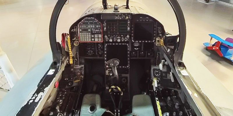 FA-18  Cockpit